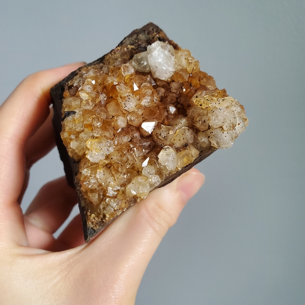 FIREY ORANGE QUARTZ CLUSTER